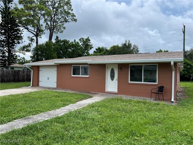 Building Photo - 9007 Somerset Ln