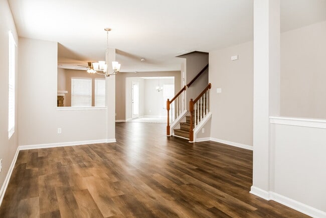 Photo - 1131 Rainier Ln
