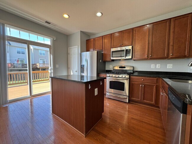 Photo - Stunning 3 Bed 3.5 Bath End Unit Townhome ...