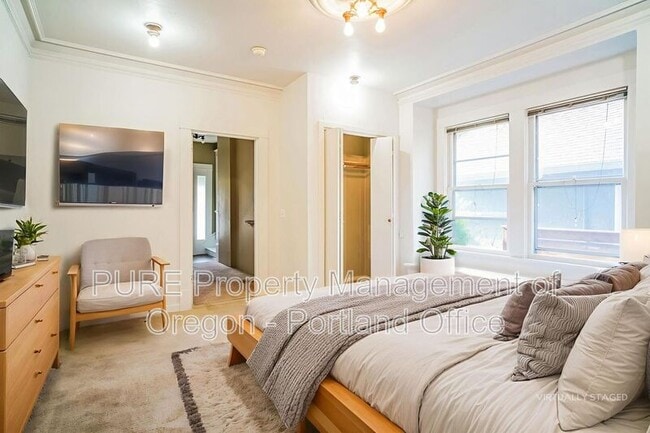 Photo - 5257 N Harvard St