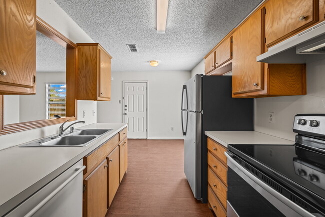 Building Photo - Convenient to SPC/Tech and Med Community Rental