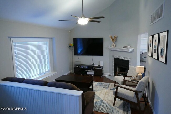 Photo - 162 Linden Ave