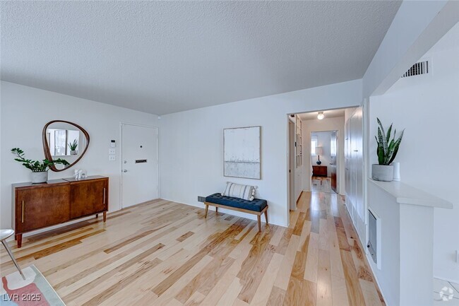 Building Photo - 1245 S 15th St Rental
