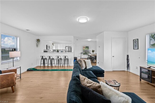 Photo - 3303 6th St SW