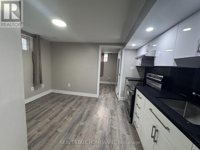 Photo - 20 Robinson Ave