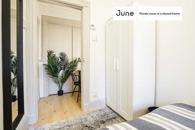 Photo - Room in Shared 5 bed/1 bath home Unidad E