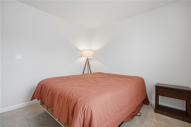 216 Boxbury Wy