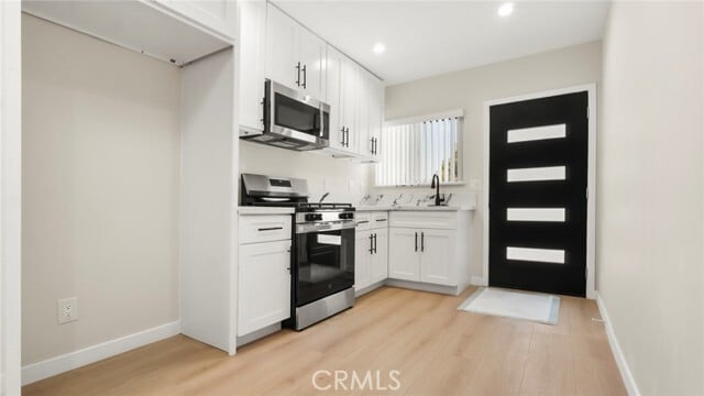 Photo - 19928 Hatton St