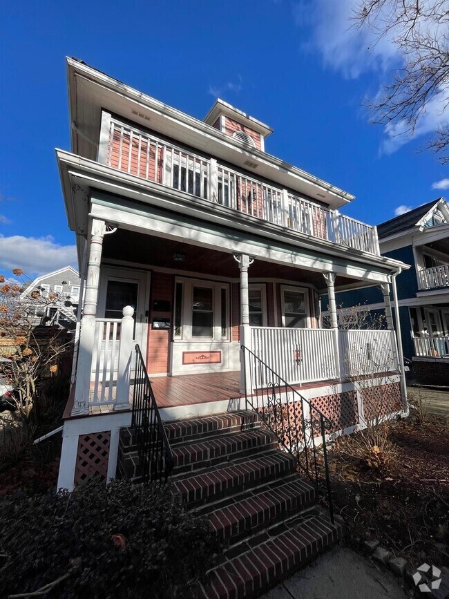 Building Photo - 41 Walker St Unit #1 Rental