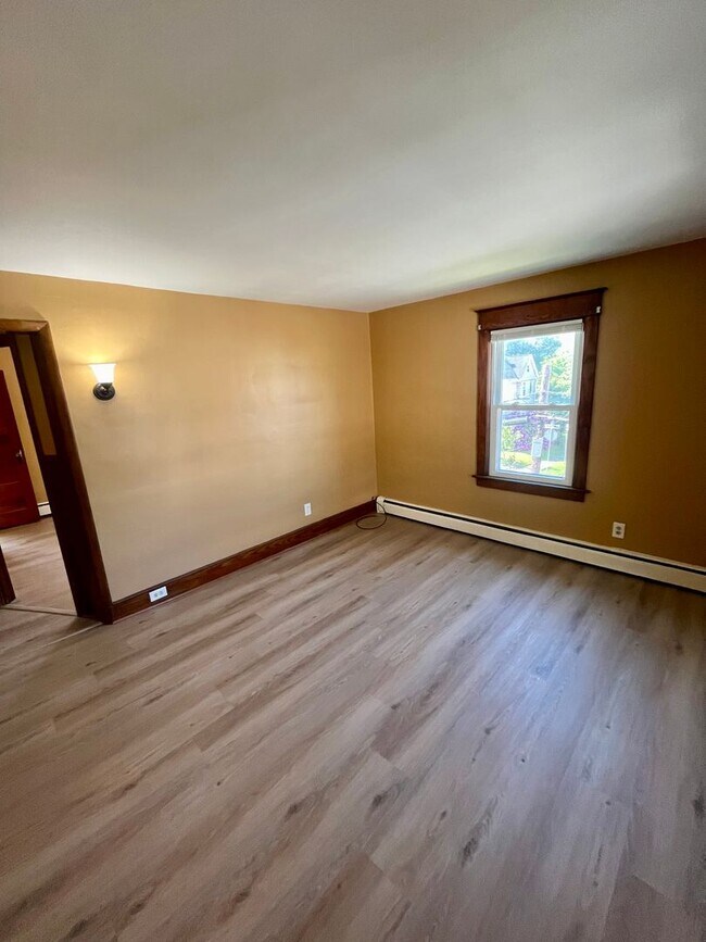 Photo - 8 Downs Ave Unit 2nd floor