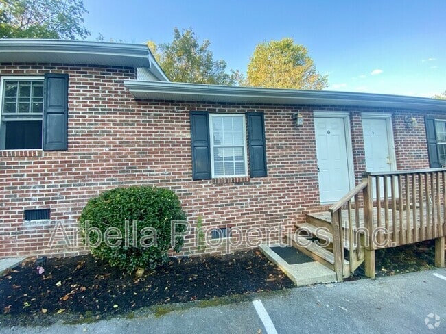 Building Photo - 1909 Cherokee Rd Unit Apt 6