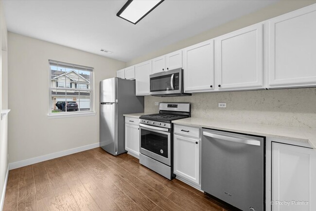 Photo - 1737 W Chrysler Dr