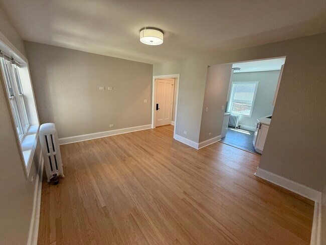 Photo - 6416 N Richmond St Unit 3B