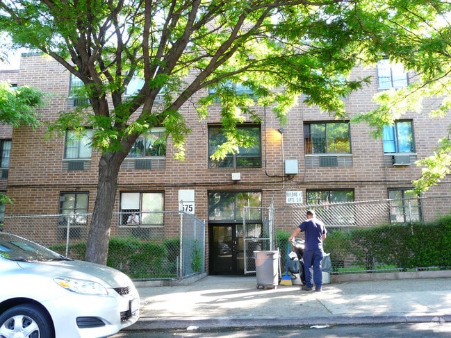 Photo - Rainbow Plaza Associates