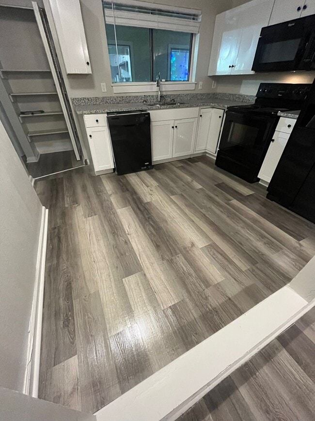 Photo - 3575 Oakvale Rd