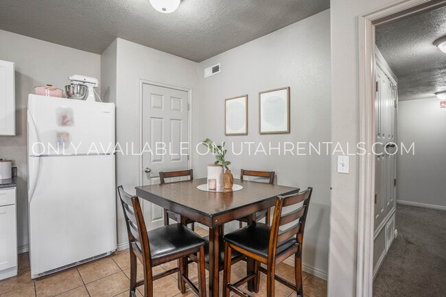 Photo - 859 E 620 N St