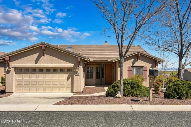 Building Photo - 988 Louie St