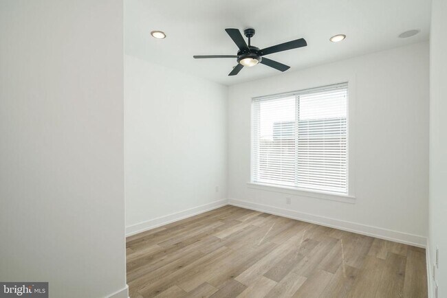 Photo - 2000 N Front St Unidad 6