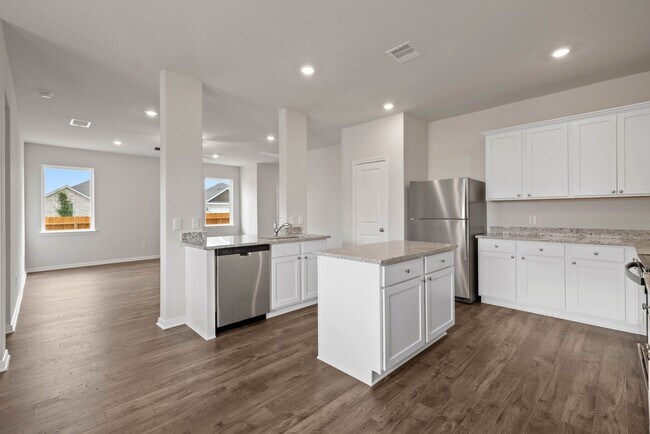 Photo - 7610 Thrips Ln