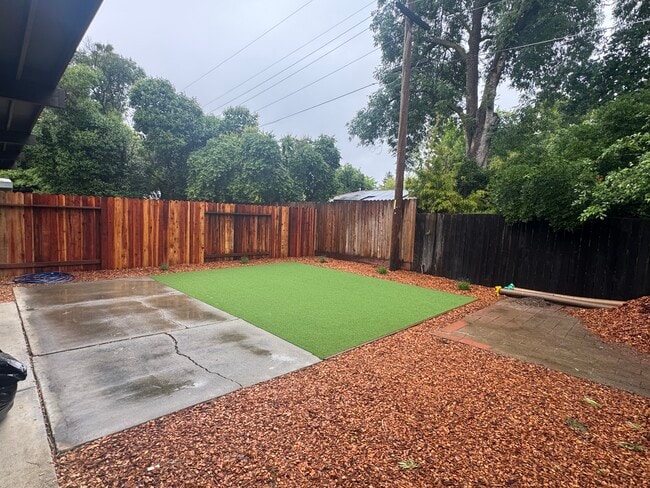 Photo - 940 J St