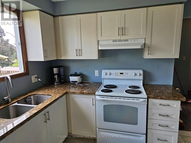 Photo - 3 Baxter Crescent