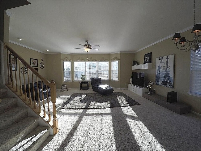 Room in Townhome on Haywards Heath Ln