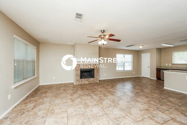 Photo - 4 Bedroom Pet-Friendly Home in Mesquite, TX with Main Street Renewal