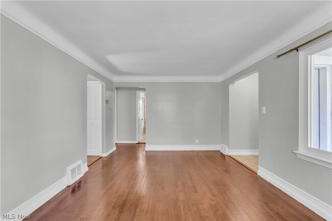Photo - 5535 Oakwood Ave