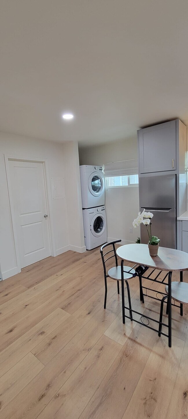 Photo - 4347 Governor Dr Unit Studio