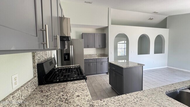 Photo - 1881 Hornsey Ct
