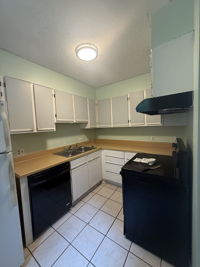 Photo - 1456 Flintwood Dr