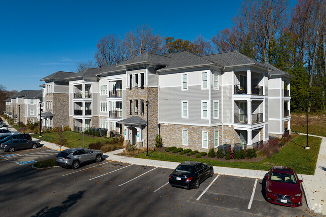 Boulders Lakeside Apartments - North Chesterfield, VA | ForRent.com