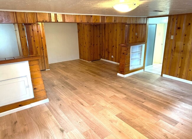 Building Photo - 3262 Stuart St Unit #2