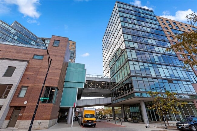 Building Photo - 728 N Morgan St Unit 709