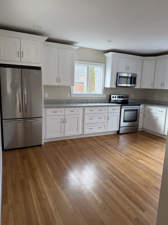 Building Photo - 17 Linden St Unit 17 Linden St