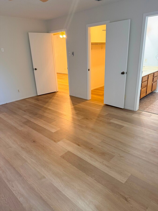 Photo - 8011 Sunshine Trail Dr