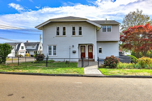 Building Photo - 83 Hawley Ave Unit 2