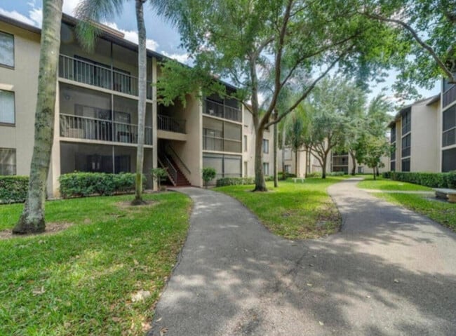 Building Photo - 208 Foxtail Dr Unit B3 Rental