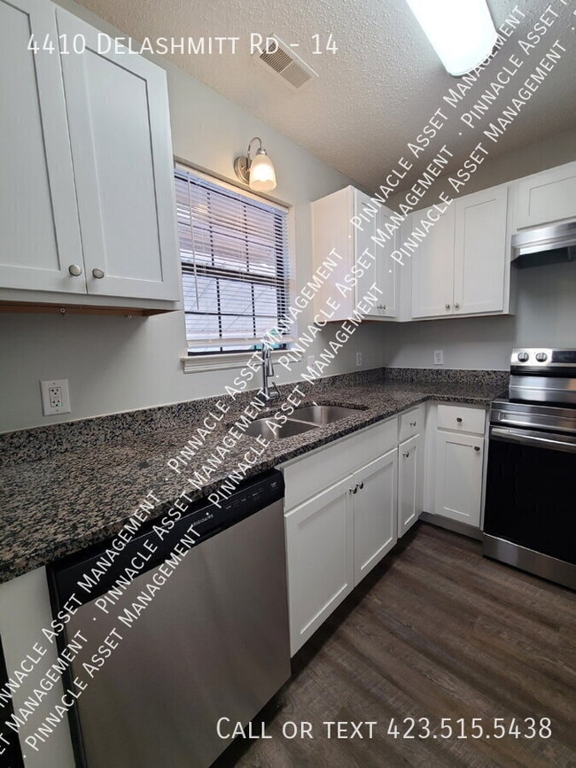 Building Photo - 4410 Delashmitt Rd Unit 14
