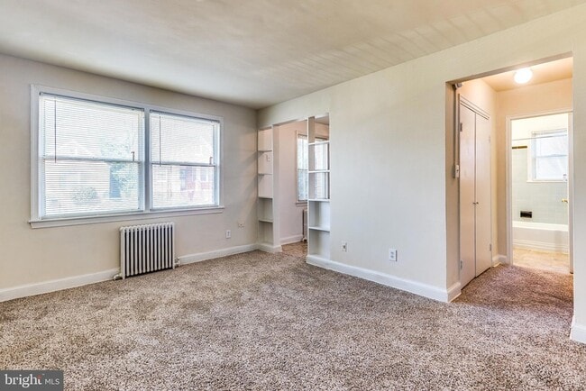 Building Photo - 3320 11th Pl SE Rental