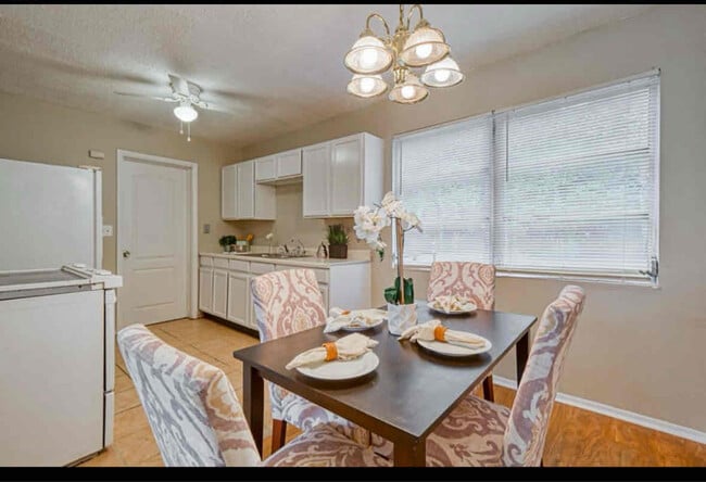 Photo - 2220 Eudine Dr W