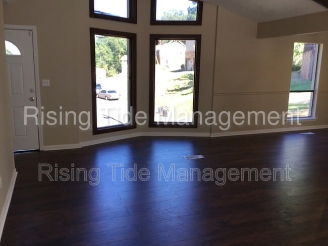 Photo - 8512 Cedar Bark Cir