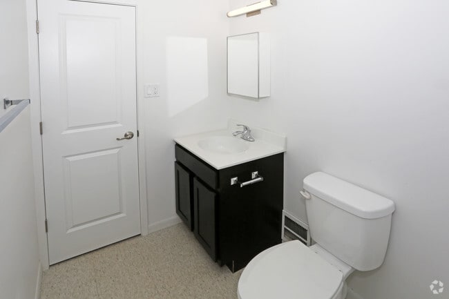 2BR,1.5BA, Townhouse