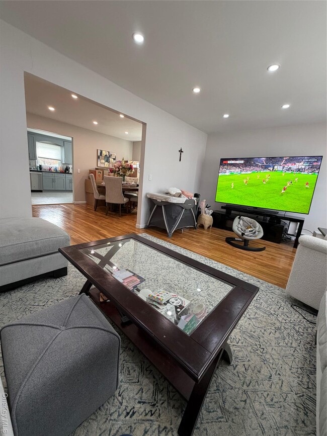 Photo - 12 Bryn Mawr Pl Unit 2