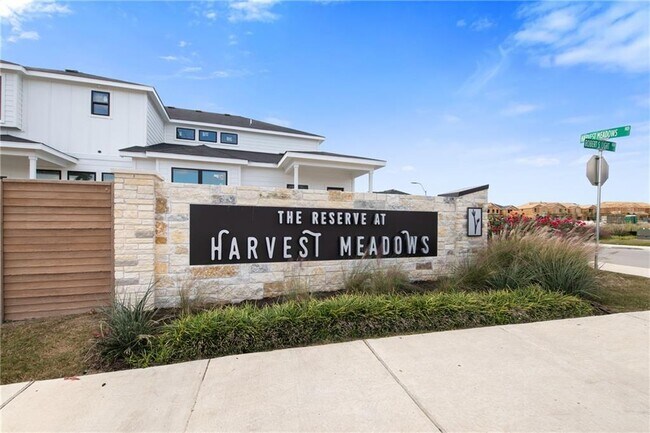 Photo - 135 Amber Fields Trail Unit C