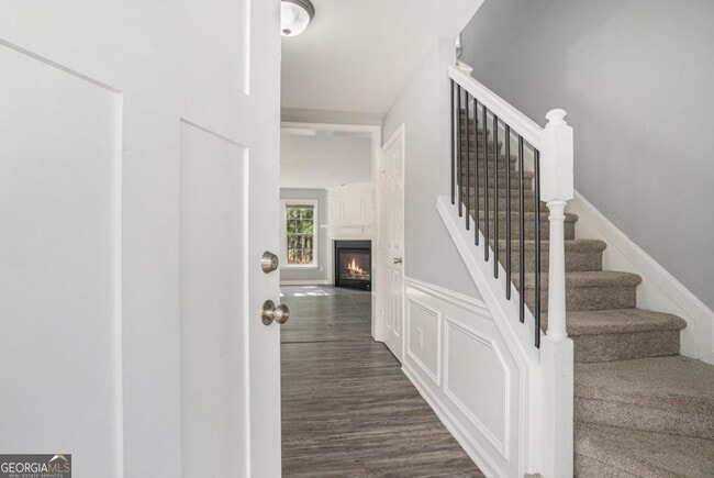 Photo - 3289 Saville St SW