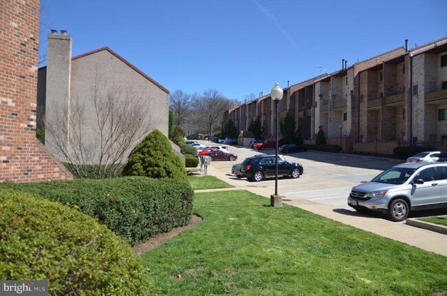 Building Photo - 3840 Steppes Ct