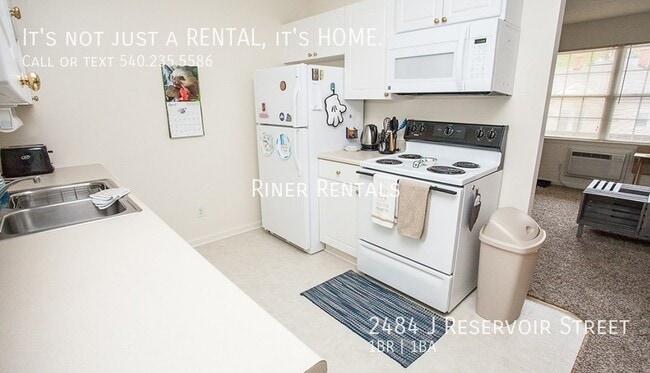 Photo - 2484 Reservoir St