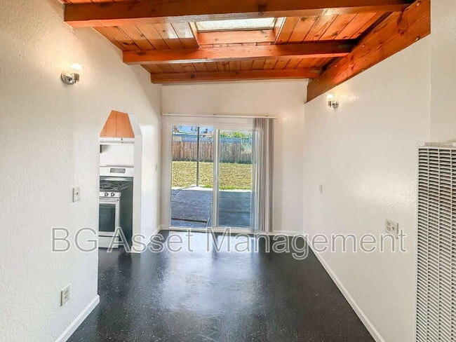 Photo - 1526 Visalia Ave