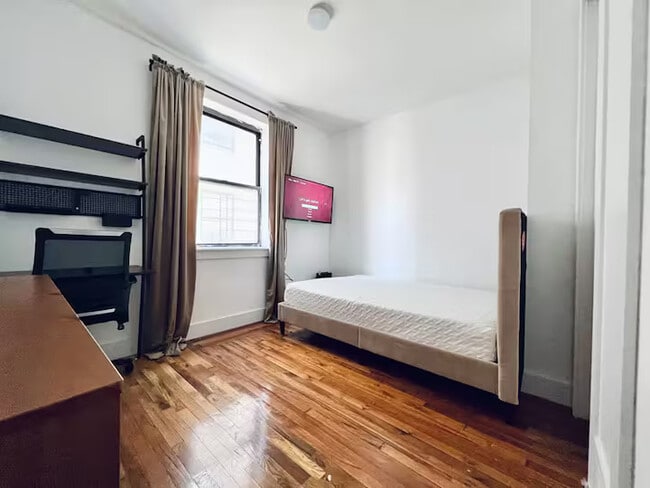 Furnished room/NOT APARTMENT